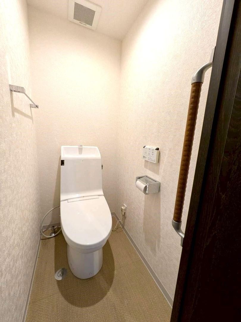 3LDK Apartment for Sale in Kamakura, Kanagawa - Thumbnail 2