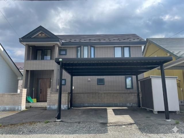 Renovated 4LDK Detached House in Obihiro, Hokkaido - Image 1