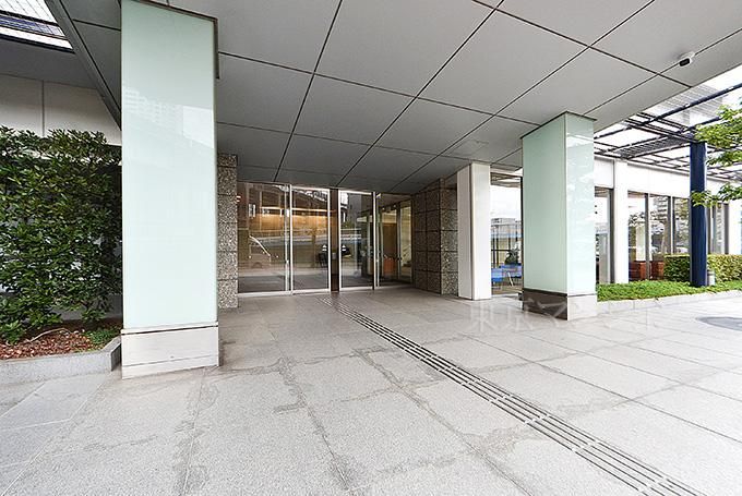 Bay Crest Tower 2LDK Apartment in Minato-ku, Tokyo - Thumbnail 2
