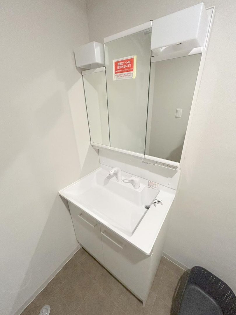 Renovated 3LDK Apartment in Kita-ku, Sapporo, Hokkaido - Thumbnail 3
