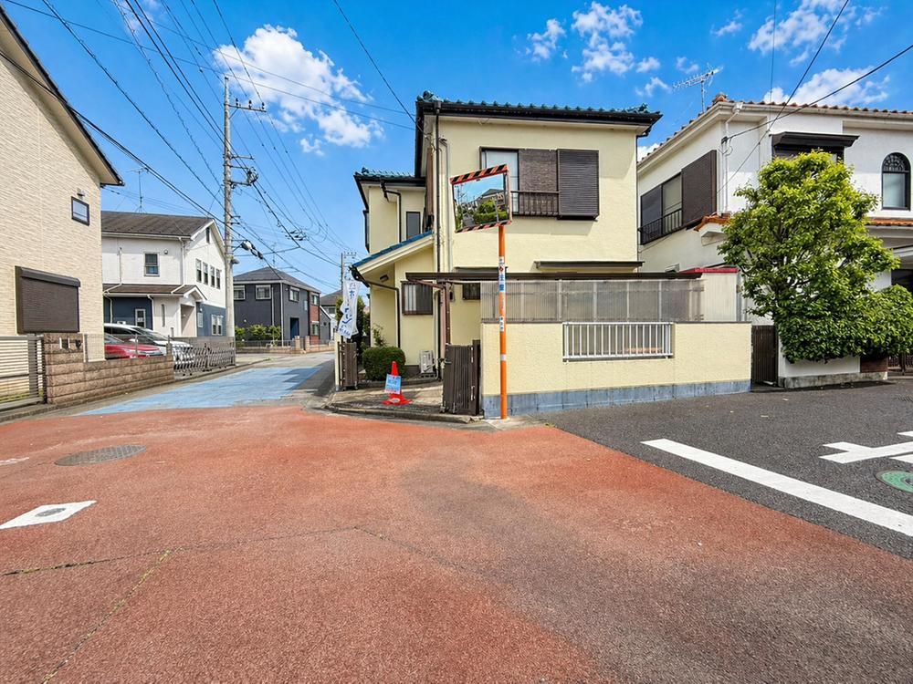 4DK Detached House for Sale in Fussa City, Tokyo - Thumbnail 3