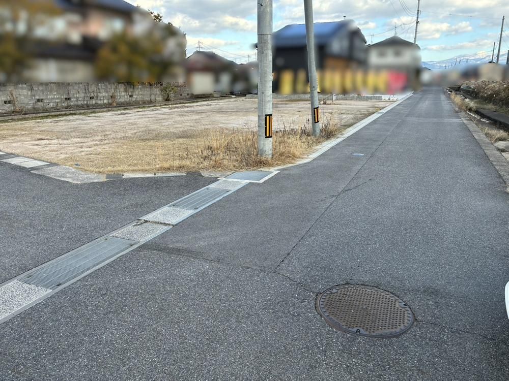 Land for Sale in Yonago City, Tottori - 169.55 sqm Corner Lot - Thumbnail 3