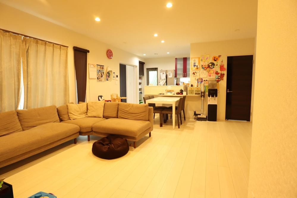Custom-Built 4LDK House with Large Garden in Miyazaki City - Thumbnail 4