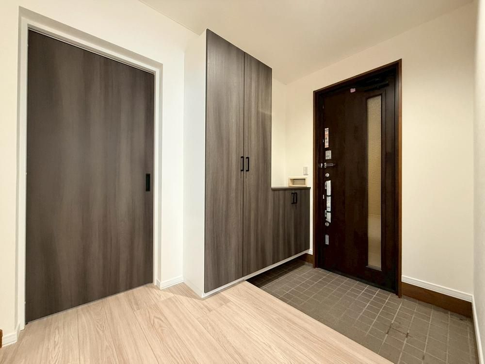 Renovated 4LDK+S House in Sapporo Kiyota 127.87 sqm - Thumbnail 3