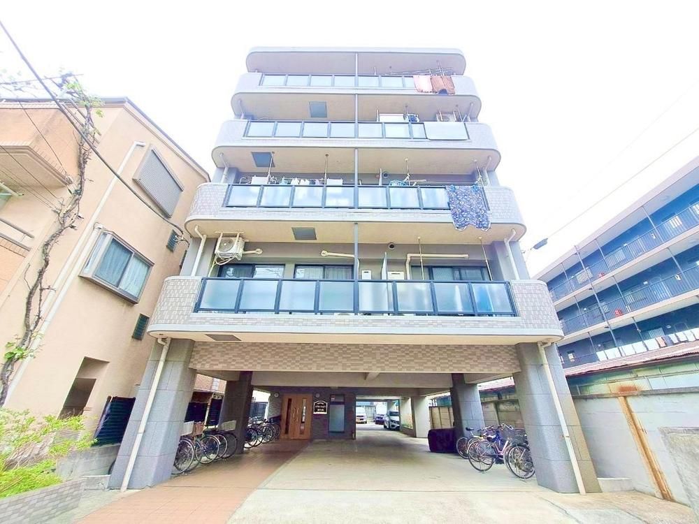 2LDK Apartment for Sale in Kawasaki, Saiwai Ward - 55.89m² - Thumbnail 4