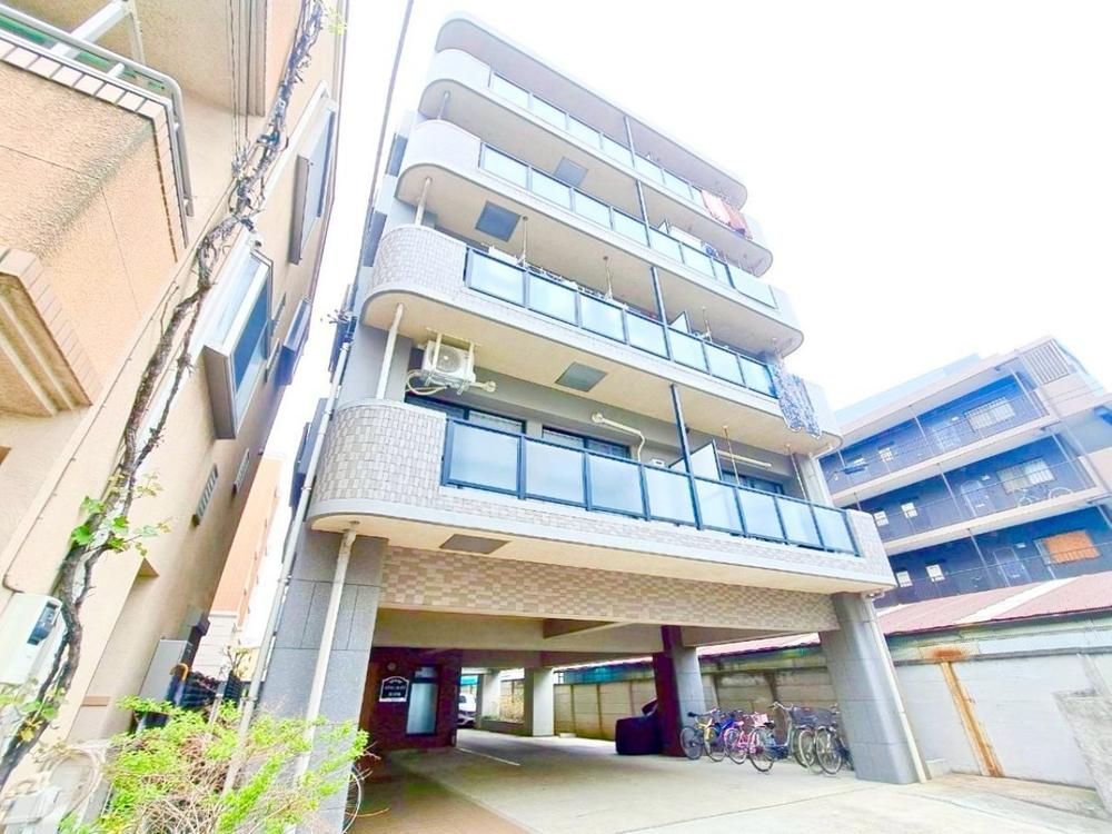 2LDK Apartment for Sale in Kawasaki, Saiwai Ward - 55.89m² - Thumbnail 3