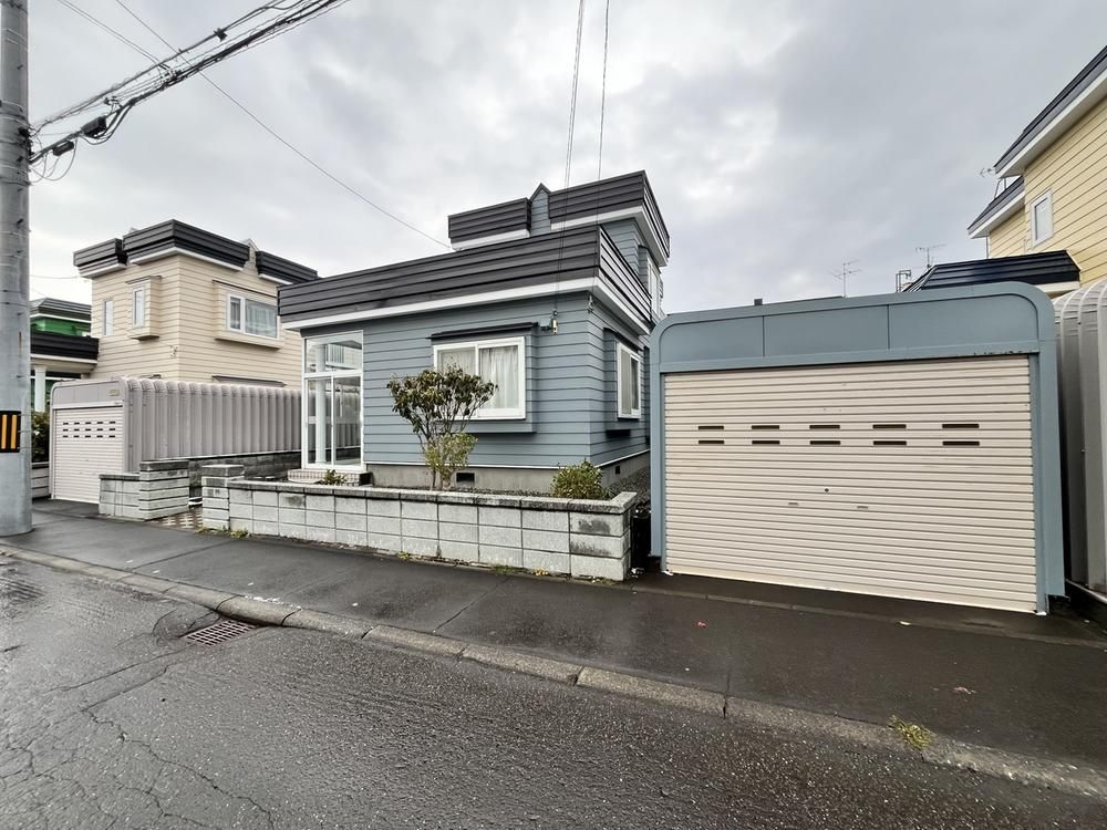 Renovated 4LDK House in Sapporo Kita Ward, 230m² Land - Thumbnail 3