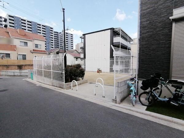 New 3-Story House for Sale in Neyagawa, Osaka - Thumbnail 2