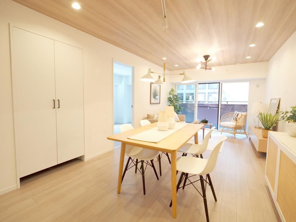 3LDK Renovated Apartment in Chuo Ward, Osaka - 87.9m2 - Thumbnail 3