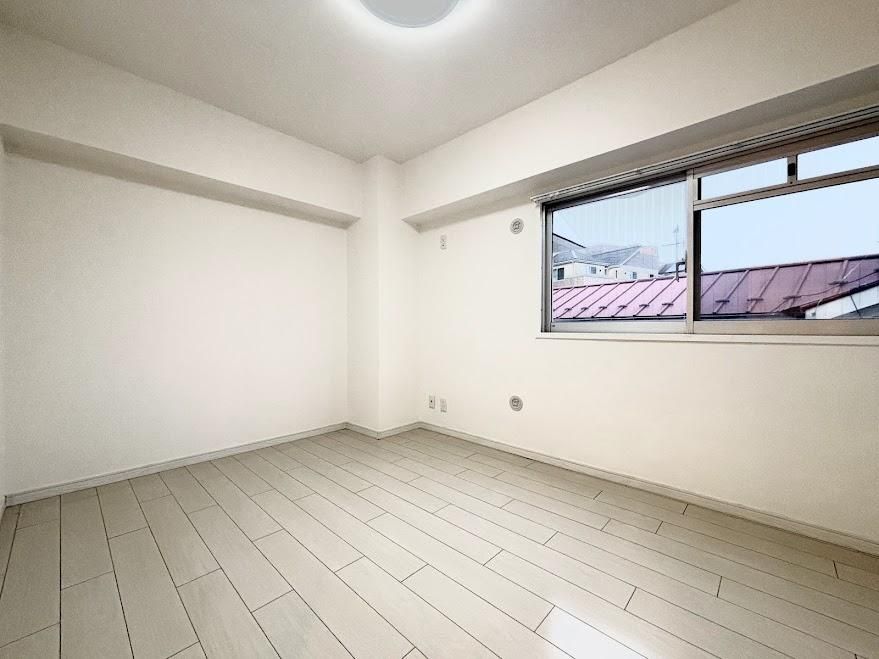 2LDK Apartment for Sale in Yokohama's Kohoku Ward Near Kozukue Station - Thumbnail 4