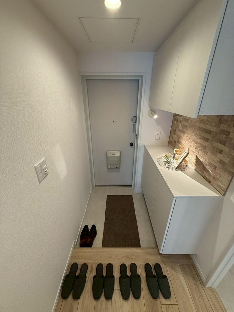 Renovated 2LDK Apartment near Sumikawa Station, Sapporo - Thumbnail 4