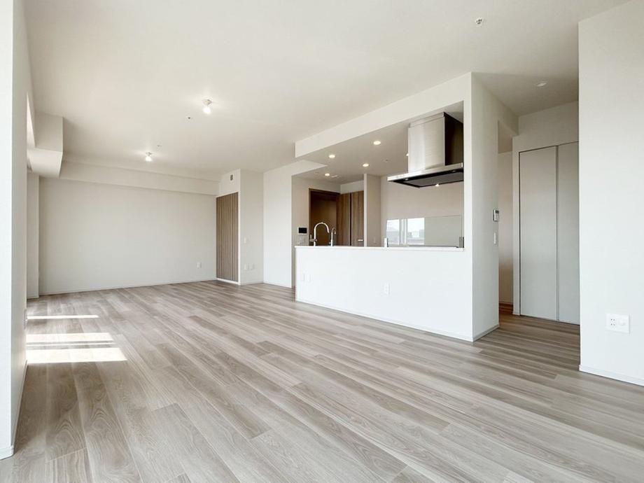 3LDK Apartment for Sale in Sapporo Higashi-ku, 110m2 - Thumbnail 2