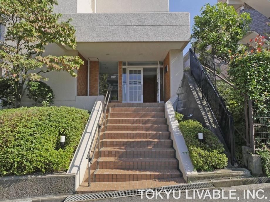 3LDK Apartment for Sale in Miyamae-ku, Kawasaki with Garden - Thumbnail 2