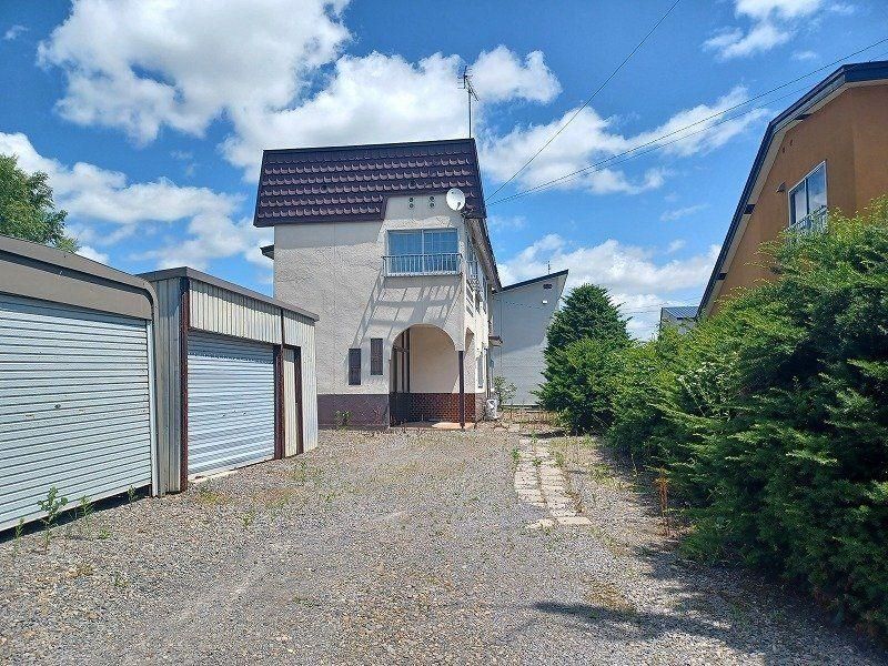 5LDK House for Sale in Fukagawa, Hokkaido - 2.85 Million Yen - Thumbnail 2