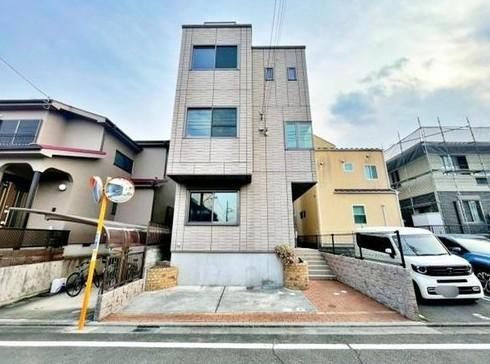 Renovated 5SLDK House in Hachioji with Roof Terrace - Image 1