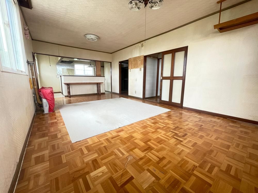 3LDK Detached House in Numata-cho, Hokkaido - 800,000 JPY - Thumbnail 2