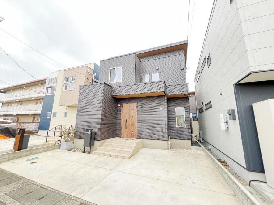 Modern 4LDK House for Sale in Odawara with Solar Power - Thumbnail 2