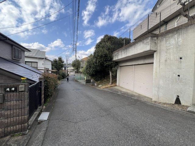 4LDK Detached House with Large Garden in Machida, Tokyo - Thumbnail 4