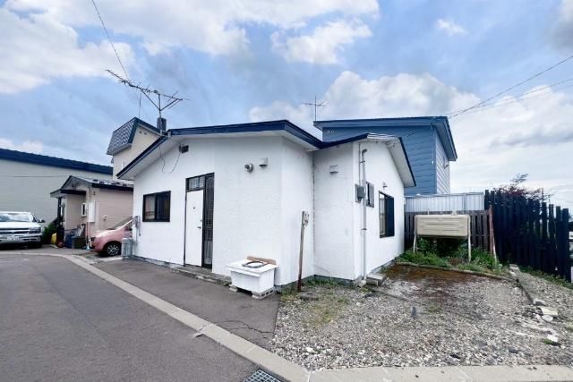 2LDK Single-Story House in Otofuke, Hokkaido - 8.5 Million Yen - Thumbnail 3
