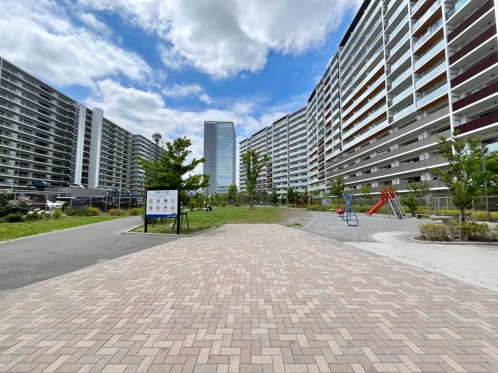 3LDK Corner Apartment for Sale in Ebina, Kanagawa - Thumbnail 4