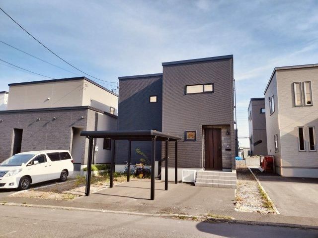 2LDK 96.8m2 Detached House for Sale in Ishikari, Hokkaido - Thumbnail 2