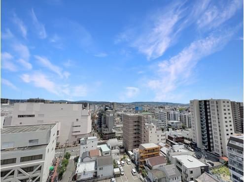 3LDK Apartment for Sale in Takatsuki, Osaka - 63.88m² - Thumbnail 3