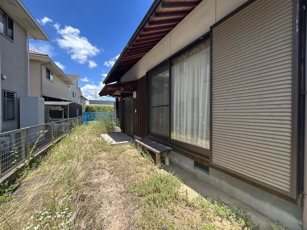 3DK House for Sale in Asakuchi, Okayama - 148.61m2 - Thumbnail 3