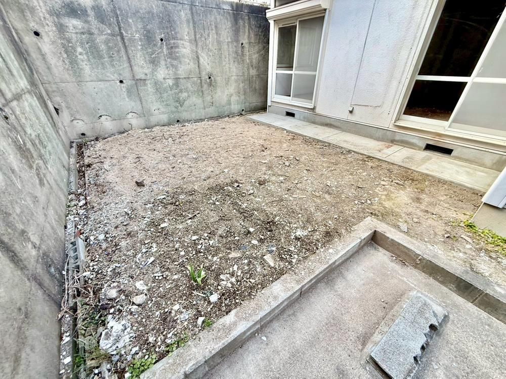 4LDK House for Sale in Kobe Kita-ku, 105.99m², Near Kitasuzurandai - Thumbnail 3