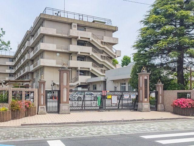 3LDK Apartment for Sale in Urawa Ward, Saitama - Thumbnail 2