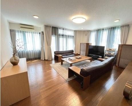 4LDK+S Detached House Near Minami Hiragishi Station in Sapporo - Thumbnail 2
