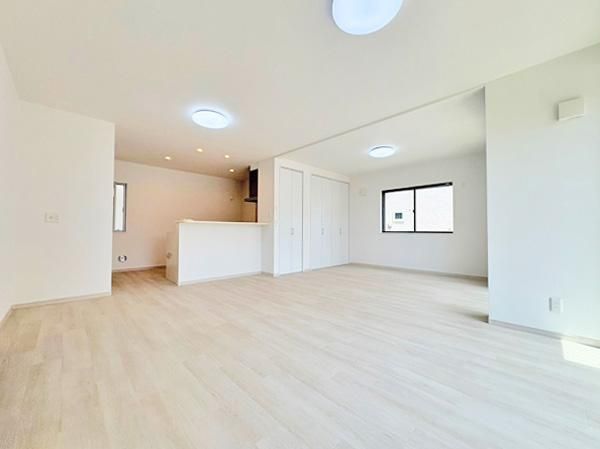 Renovated 3LDK House in Shiroi, Chiba - 207m2 Land - Thumbnail 4
