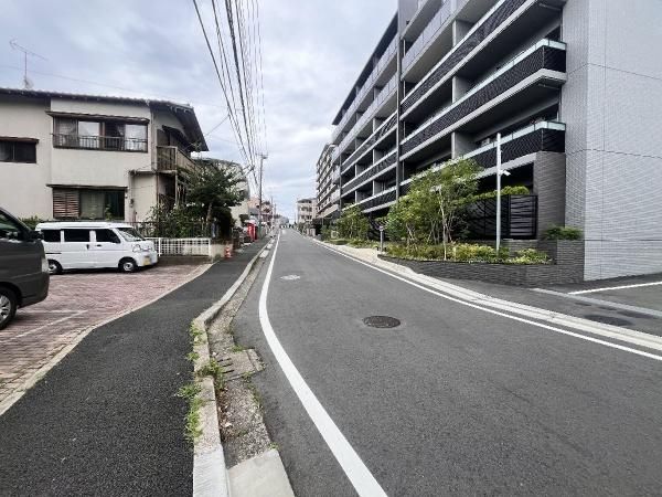 2LDK Apartment for Sale in Funabashi, Chiba - 65.83m² - Thumbnail 4
