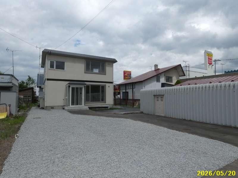 3LDK Detached House for Sale in Asahikawa, Hokkaido - Thumbnail 2