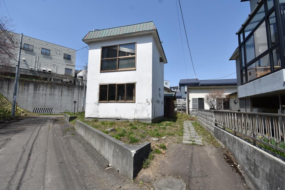 4LDK Detached House in Toyohira-ku, Sapporo, 118.41 sqm - Thumbnail 2