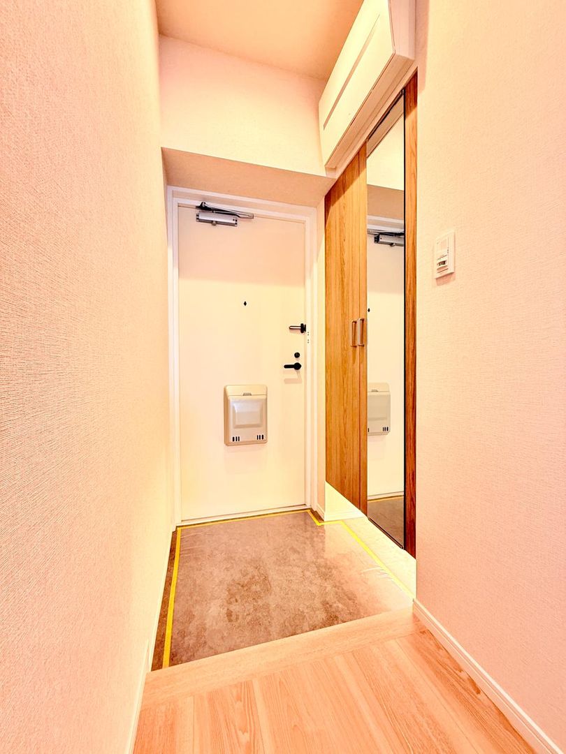 Renovated 2LDK+S Apartment in Isogo, Yokohama - 60.15m² - Thumbnail 4