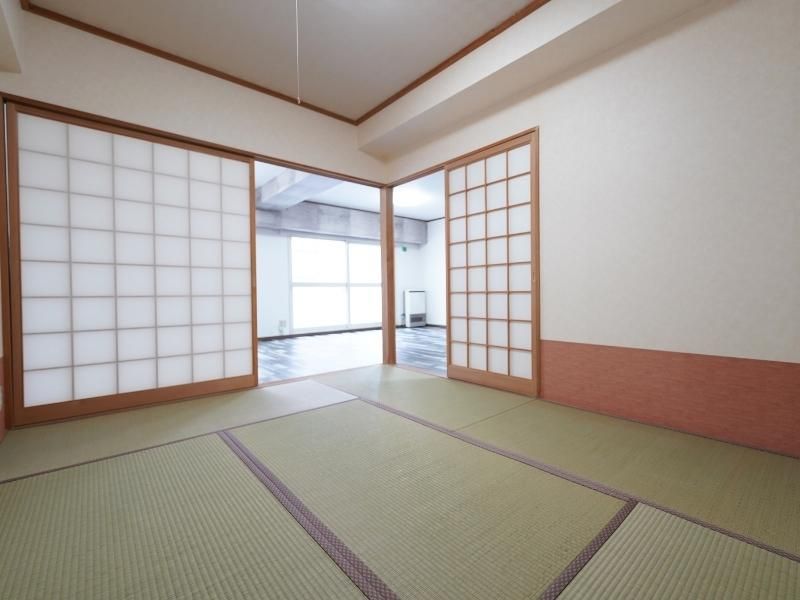 3LDK Apartment for Sale in Tomakomai, Hokkaido - 91.94m² - Thumbnail 2