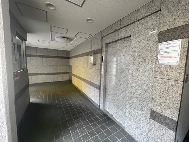 Renovated 2LDK Apartment Near Minami-Urawa Station in Saitama - Thumbnail 2