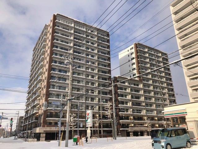 3LDK Apartment for Sale in New Sapporo, Sapporo - Thumbnail 4