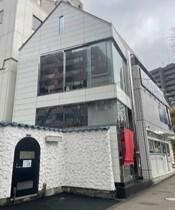 4K Steel-Framed Building for Sale in Takanawa, Minato City, Tokyo - Thumbnail 2