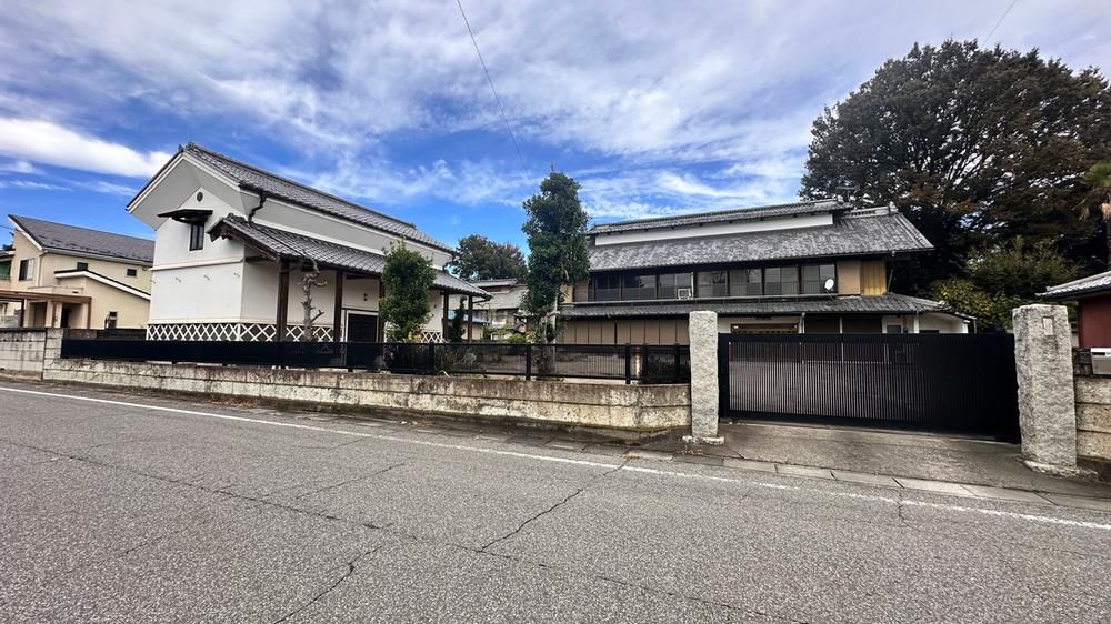 Large 9DK Traditional House with Warehouse in Fukaya, Saitama - Thumbnail 2