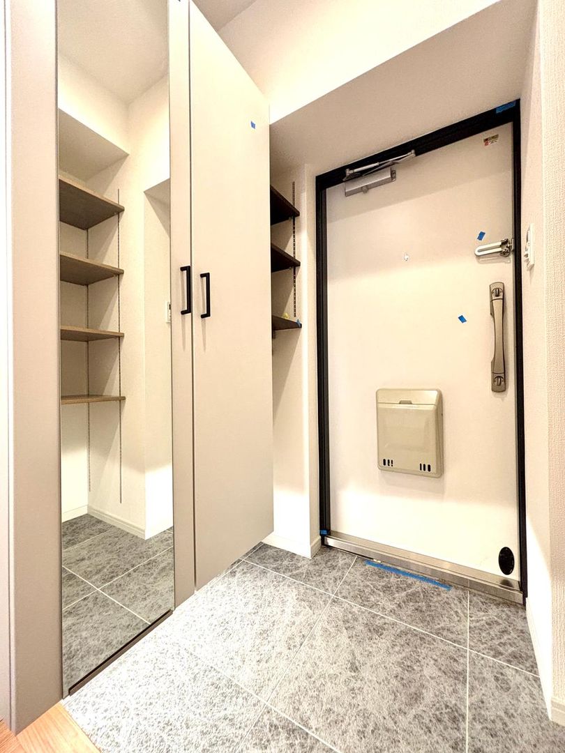 Renovated 3LDK Apartment for Sale in Misato, Saitama - Thumbnail 4