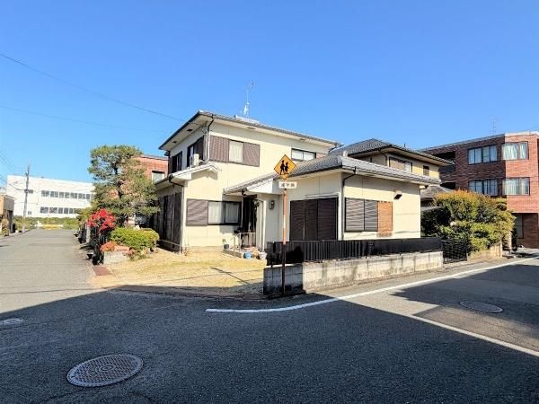 6LDK House on Corner Lot in Kumiyama, Kyoto - 32.8 Million Yen - Thumbnail 3
