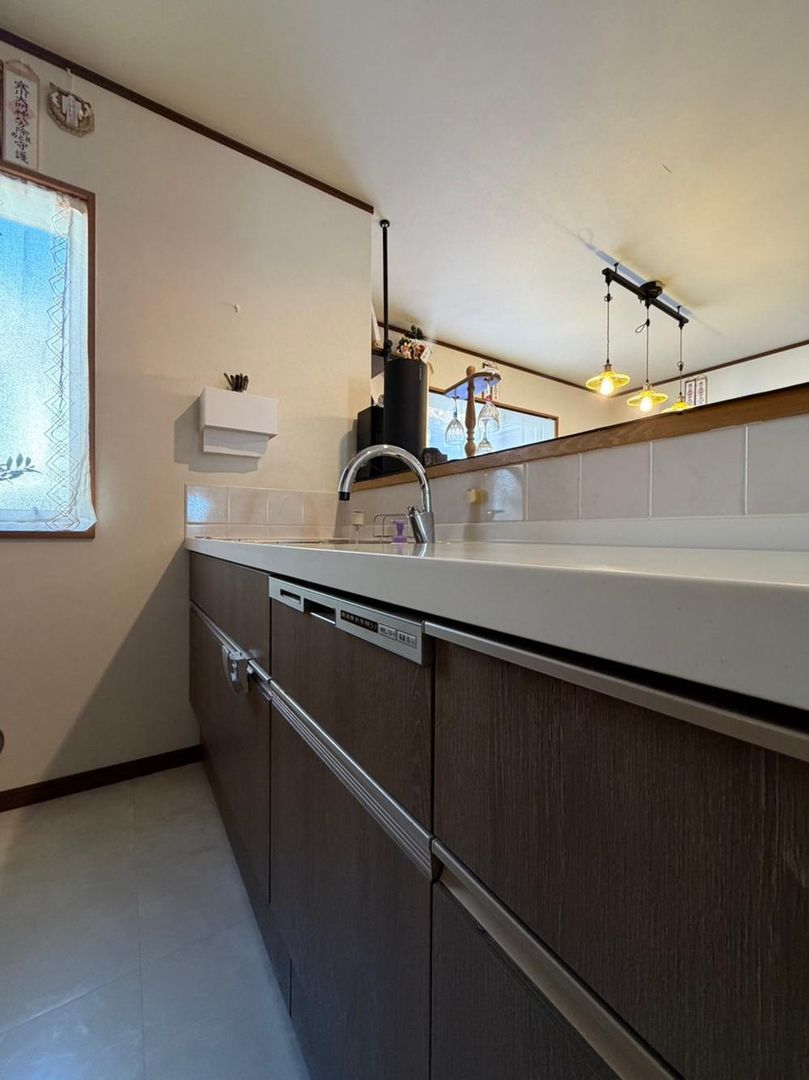 4LDK Resale House with Underground Garage in Yokohama Totsuka - Thumbnail 4