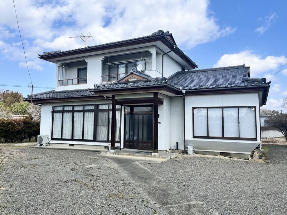 6DK Detached House on 2053m2 Lot in Fukushima City - Thumbnail 2