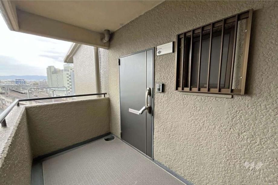 4LDK Apartment for Sale in Toyonaka near Sone Station - Thumbnail 3