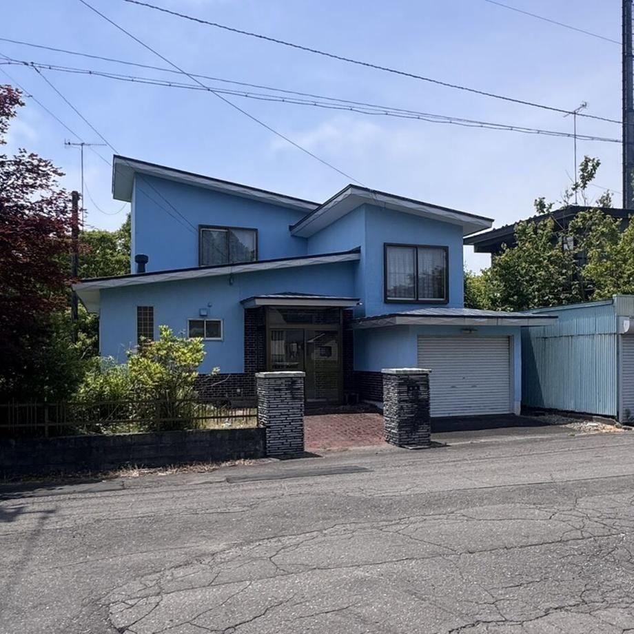 5LDK Detached House for Sale in Shiraoi, Hokkaido with Hot Spring - Image 1