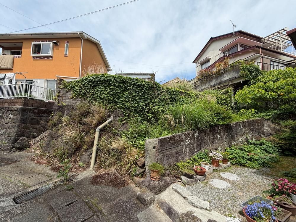 128.29m2 Land for Sale in Manazuru, Kanagawa with Ocean View - Thumbnail 2