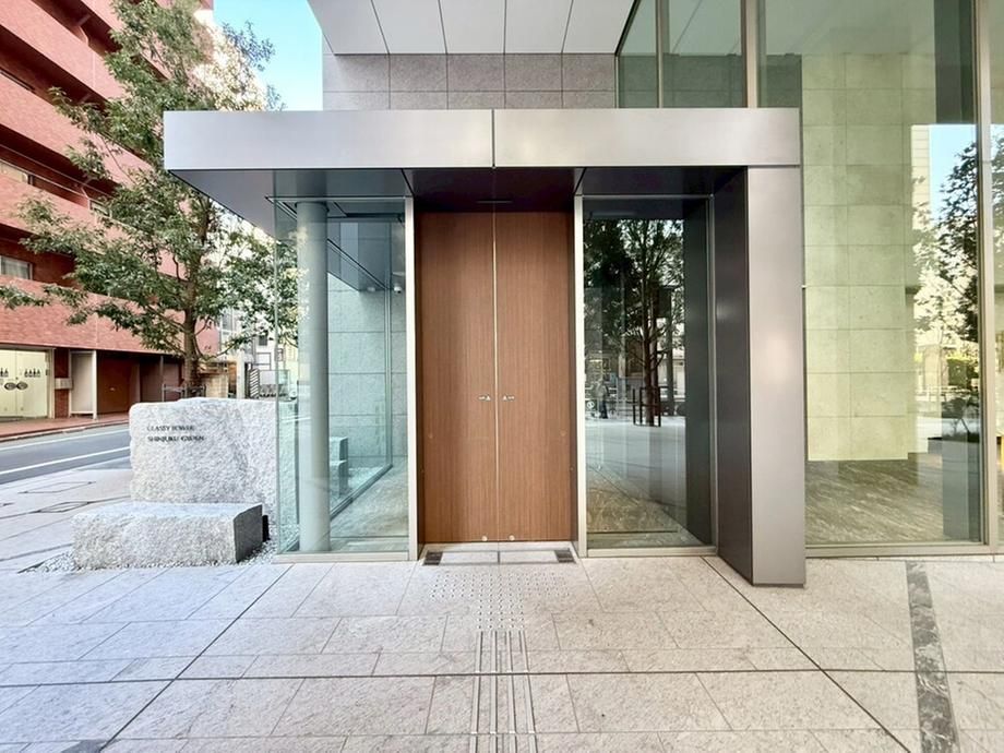 2LDK Apartment for Sale in Shinjuku, Tokyo - 74.92 sqm - Thumbnail 2