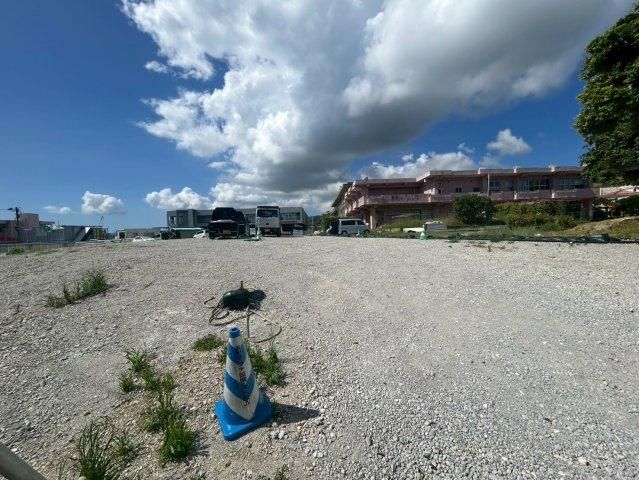 Large 3,439 sqm Land for Sale in Nakagusuku Village, Okinawa - Thumbnail 3
