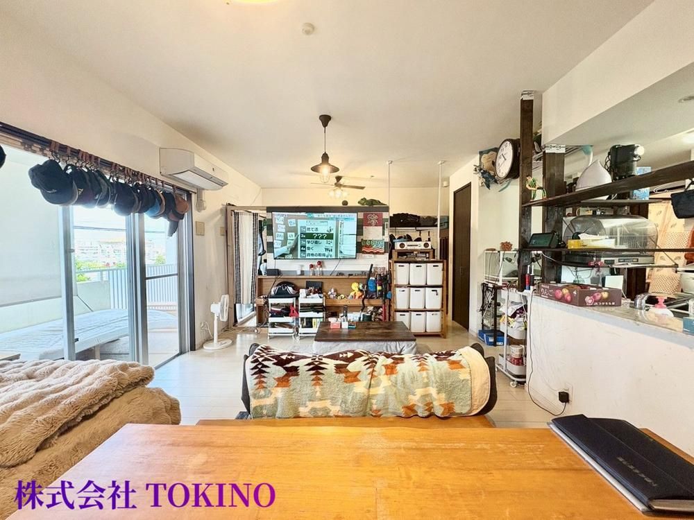 2LDK Apartment for Sale in Chatan, Okinawa - 83.64 sqm - Thumbnail 4